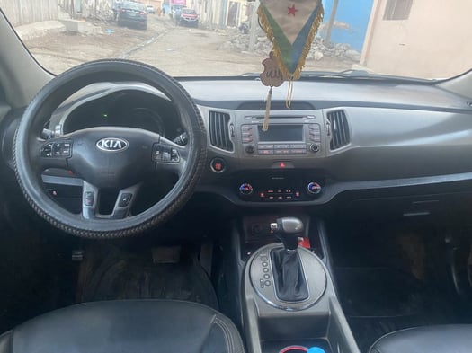 4 Voitures en excellent état à vendre - Mitsubishi L200 2022, HYUNDAI CRETA 2023, Marqué MG 2016, Kia SPORTAGE 2012