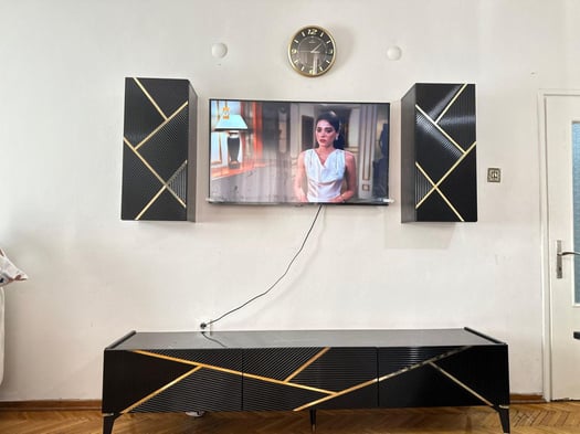 Ensemble salle à manger complète avec 6 chaises et meubles assortis en excellent état