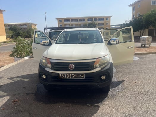 Pickup FIAT FULLBACK, excellent état, climatisation, bâche incluse