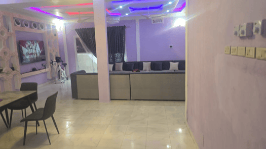 Maison F5 avec grand salon, 2 climatiseurs intallés, 2 réservoirs d\'eau à Ali-Sabieh