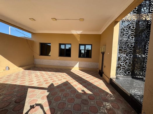 Immeuble neuf 4 appartements meublés à Haramous Sud