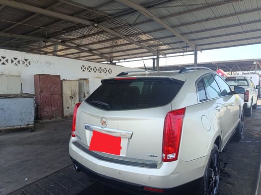 Cadillac SRX 4 2015, full option, automatique, climatisée, cuir, grand coffre, caméra de recul