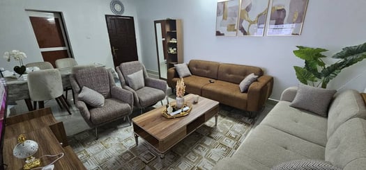 Vente de meubles et électroménager haut de gamme en excellent état