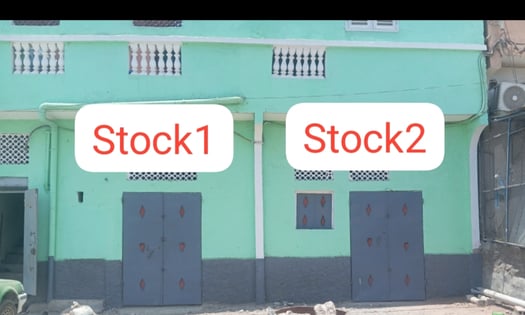 Deux locaux de stockage à Hayabley, idéal pour activité