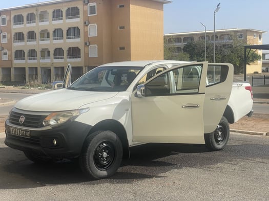 Pickup FIAT FULLBACK, excellent état, climatisation, bâche incluse