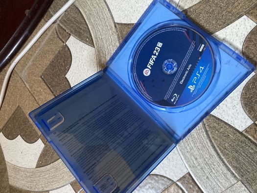 CD FIFA 23 à vendre