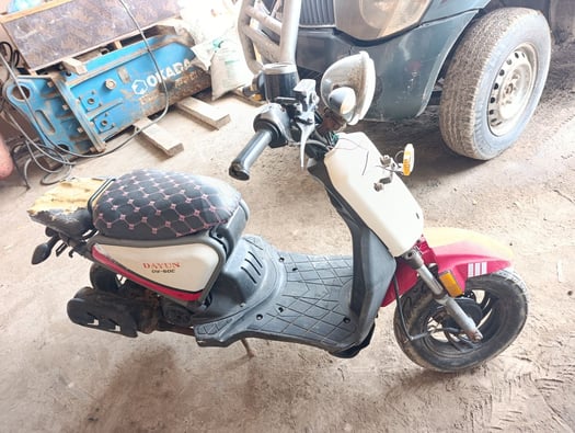 Moto Dayun en excellent état à vendre