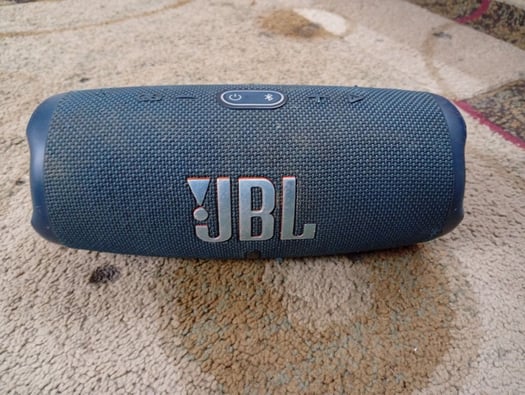 Baffle JBL CHARGE 5, authentique, état impeccable