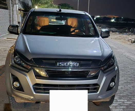 Location voitures Isuzu D-max, L200 Sportero, Peugeot