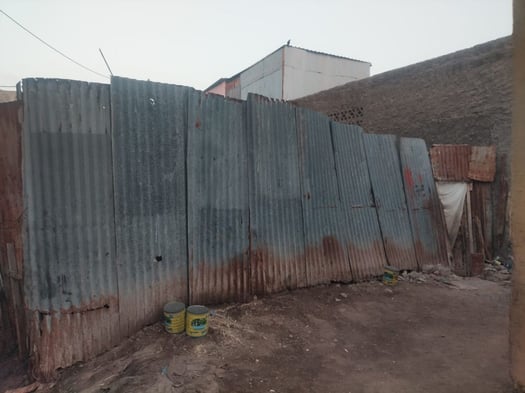 Terrain de 102 m² avec titre provisoire à Quartier 6