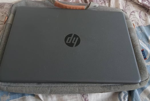 Ordinateur portable HP Core i3 - Bon état
