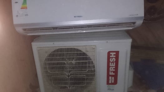 Climatiseur Split 2 CV, état neuf - Prix imbattable !