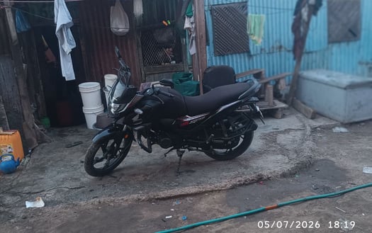 3000km , Honda SP 125 noire 2023, quasi neuve, excellent état