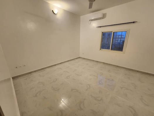 Appartement F4 neuf avec équipements aux Salines Ouest