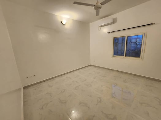 Appartement F4 neuf avec équipements aux Salines Ouest