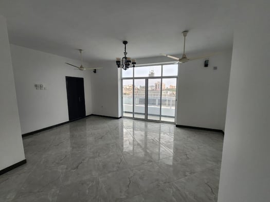 Villa neuve F6 avec terrasse à Haramous