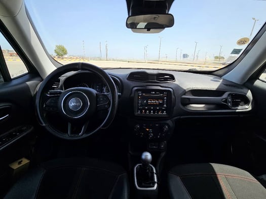 Jeep Renegade 2018 Diesel, boîte manuelle, 5 places