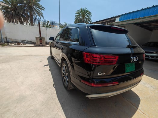 Audi Q7 2018 2.0T Quattro Premium Plus diesel automatique