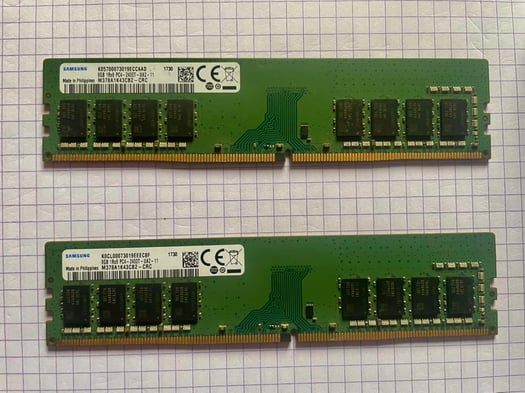 Barrettes RAM Samsung 16 Go DDR4 2400 MHz pour PC bureau