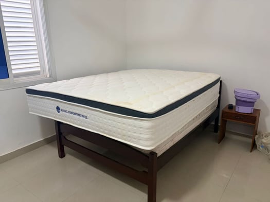 Matelas Wassel Comfort à ressorts 180x200 cm, très bon état