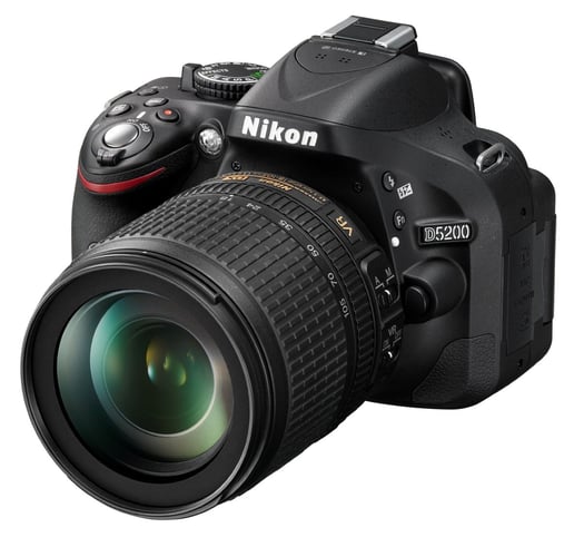 Appareil photo Nikon D5200 avec sac, utilisé 2 ans