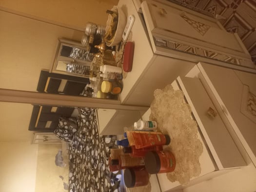 Chambre à coucher complète, quasi neuve 5 mois d\'utilisation