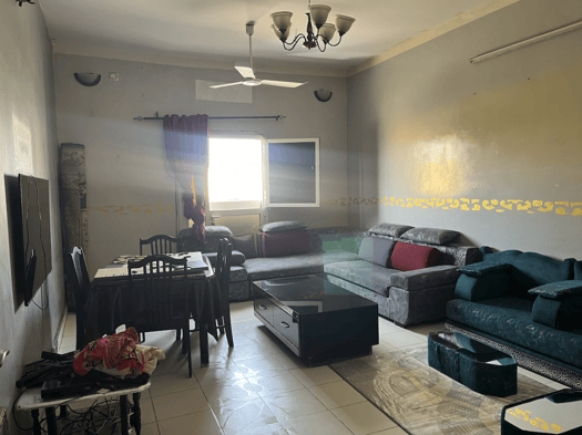 Appartement F4 meublé ou non meublé à Cité Saoudi, premier étage