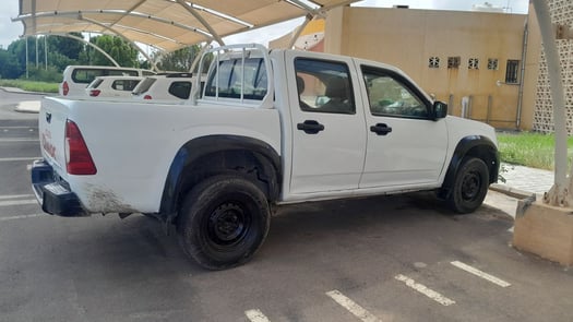 Isuzu D-Max ancien modèle robuste et fiable