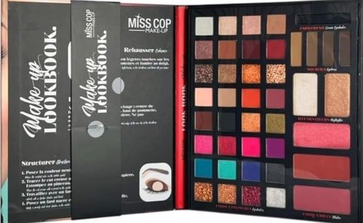 3 palettes de maquillage Miss Cop Wake Up Lookbook neuves