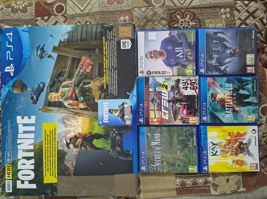 PlayStation 4 presque neuve avec 6 jeux inclus