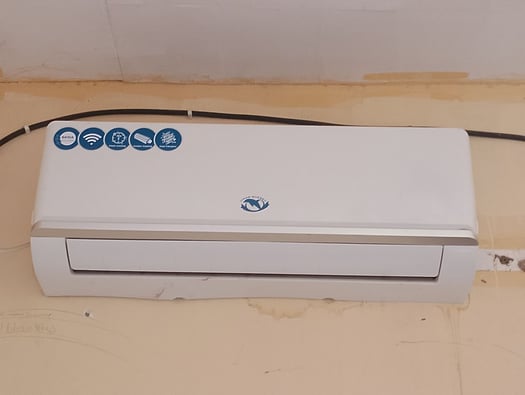Climatiseur Split Limag 1,5 CV quasi neuf avec accessoires