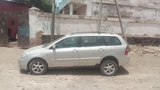 Toyota Corolla berline à réparer, consommation d\'huile moteur