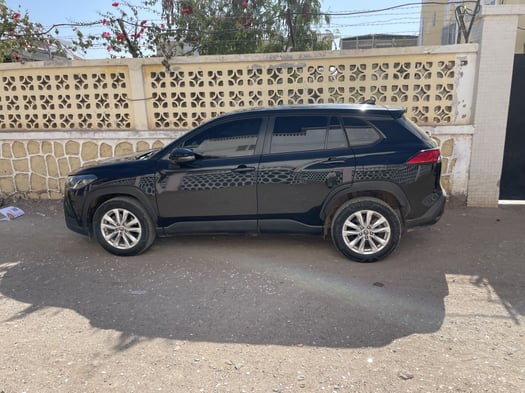 Toyota Corolla Cross 2023 essence boîte automatique comme neuf