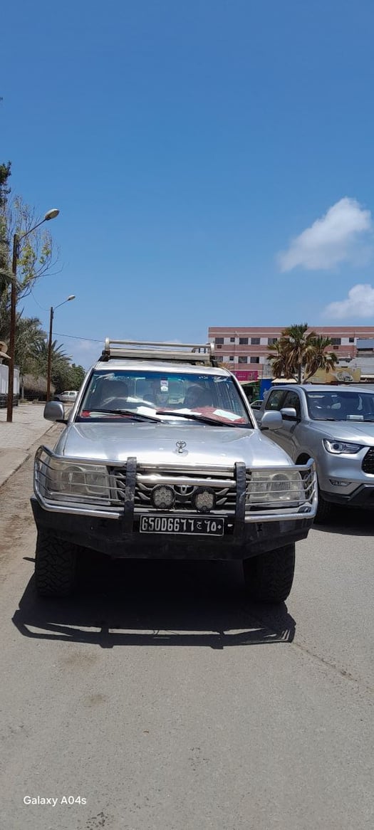 Toyota Land Cruiser GXR 105, diesel, boîte manuelle, prix négociable
