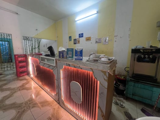 Vends cafétéria clé en main avec fort potentiel et emplacement stratégique