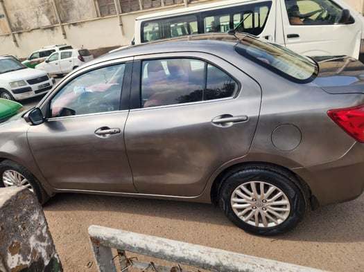 Suzuki Dzire 2024 essence boîte automatique état neuf