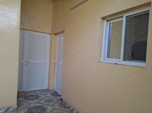 2 maisons en dur à louer près cinéma PK 12