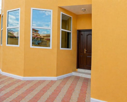 Villa neuve spacieuse avec cour sécurisée à Nagad