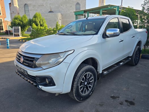 Carrosserie Fiat Fullback en bon état