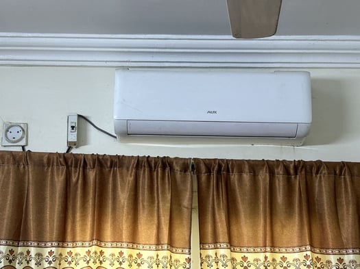 Climatiseur AUX 1,5 CV en excellent état