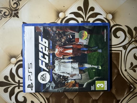 FIFA FC 26 en excellent état avec boîte d’origine PS5