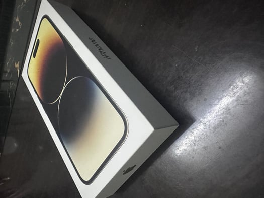 iPhone 14 Pro 256 Go Gold en excellent état