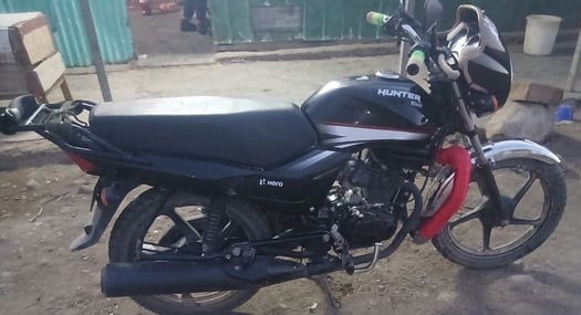 Moto Hero Hunter 150 en excellent état presque neuve