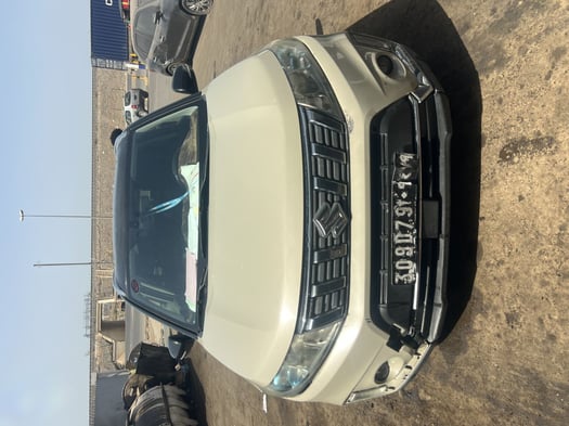 Suzuki Vitara 2019 full option toit ouvrant clim 4x4