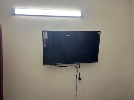 Télévision STAR-X 32 pouces en parfait état