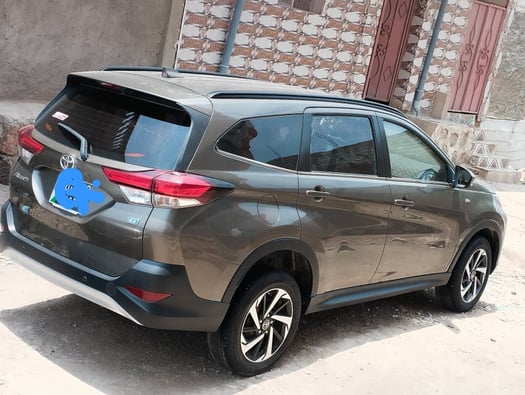 Toyota Rush 2023, automatique, en excellent état