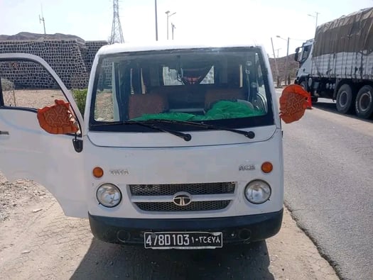Véhicule Tata 478D103 neuf en excellent état