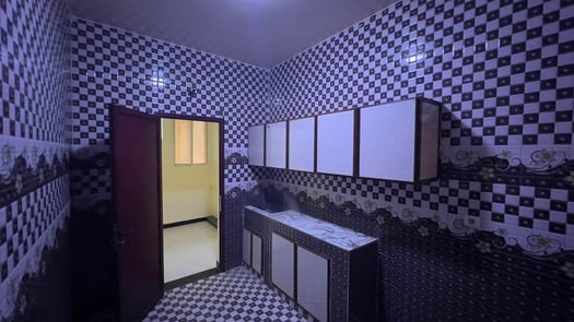 Appartement F4 spacieux avec cuisine équipée à Cité Luxembourg Balbala