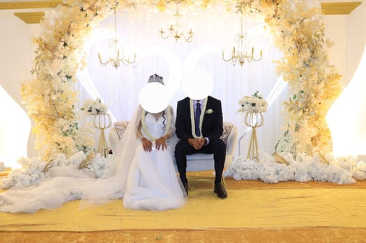 Robe de mariée exclusive importée de Dubaï, élégante et perlée