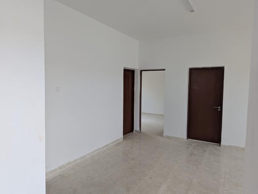 Villa neuve 214 m², 3 chambres, quartier calme à PK18